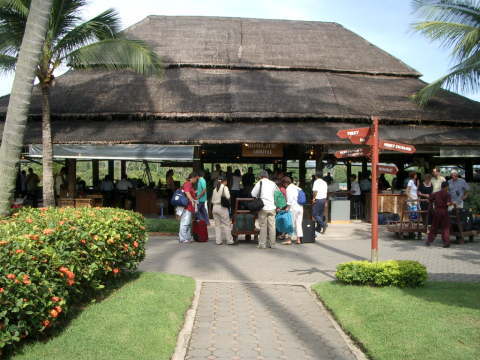 �R�E�T���C�̔�s��