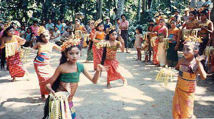 �x��̔��\��